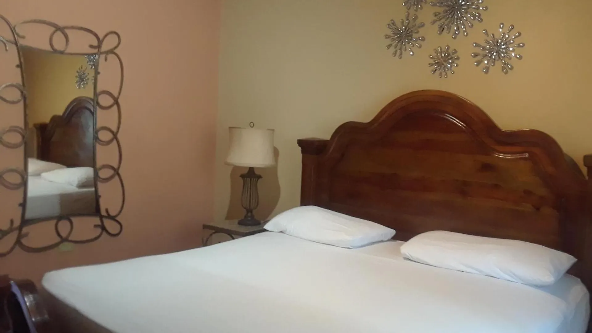 Spanish Dream Hotel Kingston Jamaica